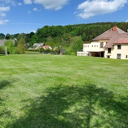 Penzion Siskovna Hotell Jívka Exteriör bild